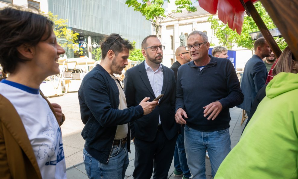 Tomašević počeo s prikupljanjem potpisa