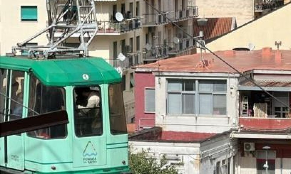 Putinici iz druge kabine su spašeni