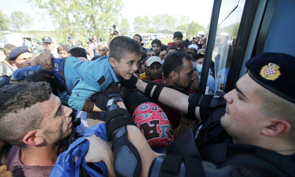 Ukrcavanje izbjeglica