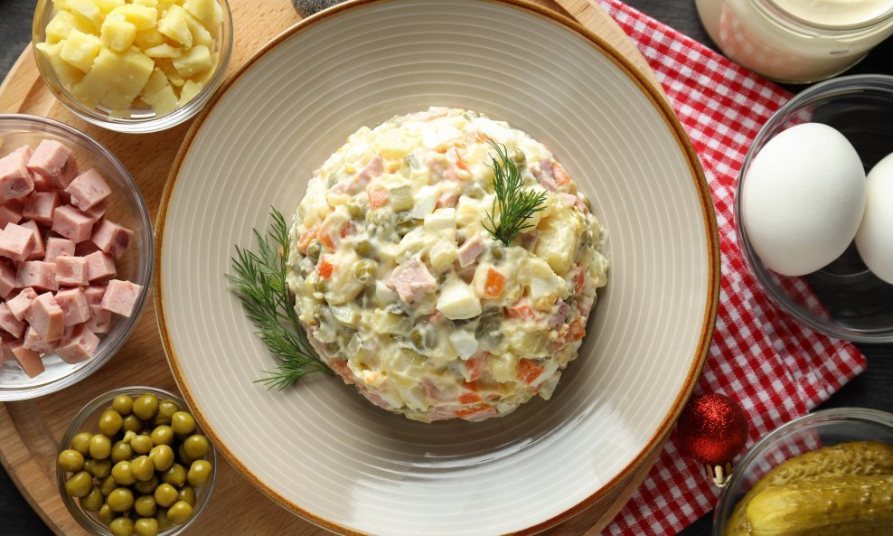 Francuska salata neizbježan je dio blagdanskog stola