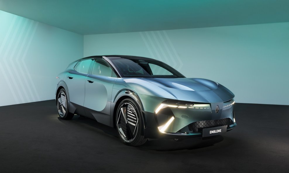 Renault Emblème - analizirali smo uživo ovaj spektakularni demo automobil dekarbonizacije