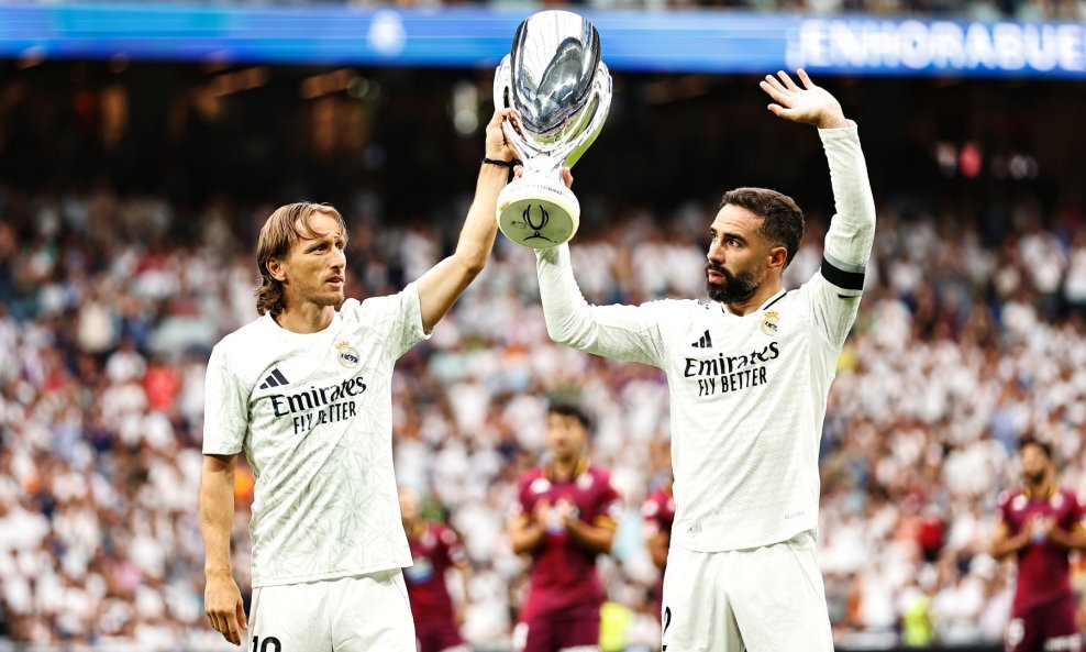 Modrić i Carvajal