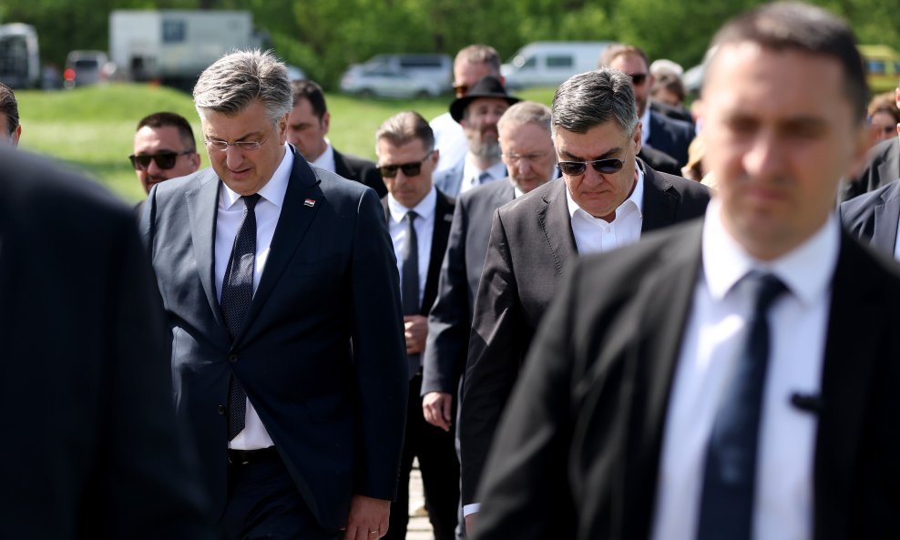 Andrej Plenković i Zoran Milanović na komemoraciji u Jasenovcu
