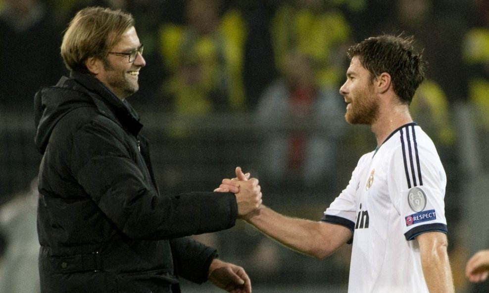 Jürgen Klopp (lijevo) i Xabi Alonso