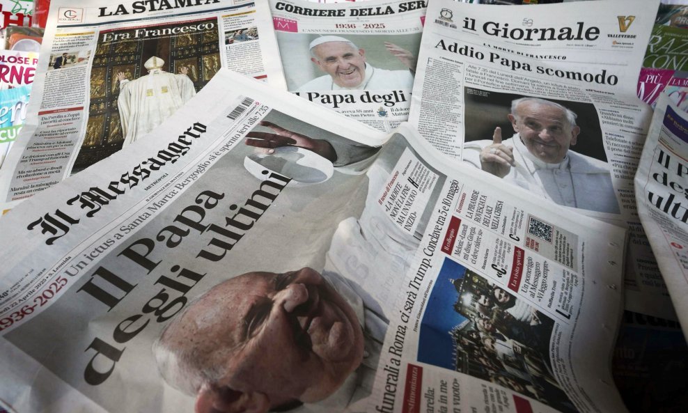 Mediji o Papinoj smrti