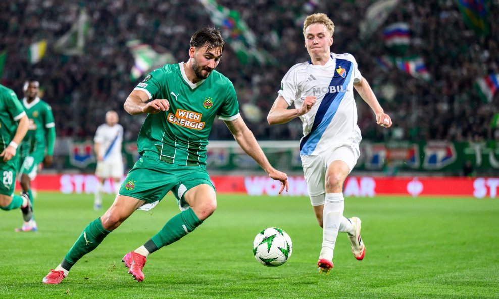 Dion Drena Beljo (u dresu Rapida)