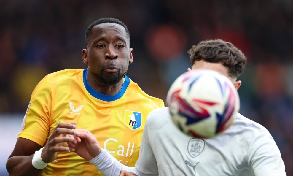 Lucas Akins