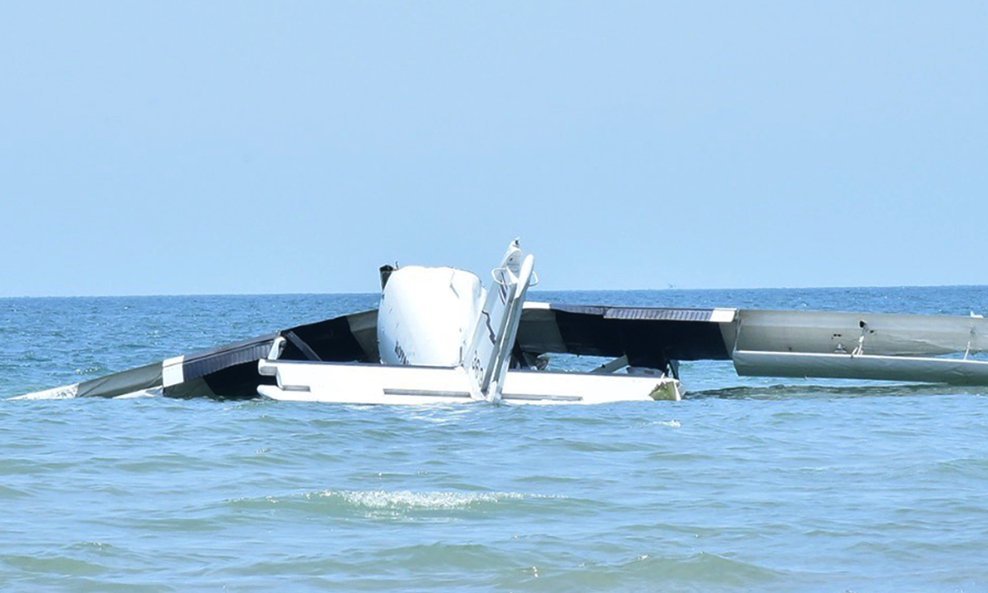Pao policijski avion kod primorskog grada u Tajlandu