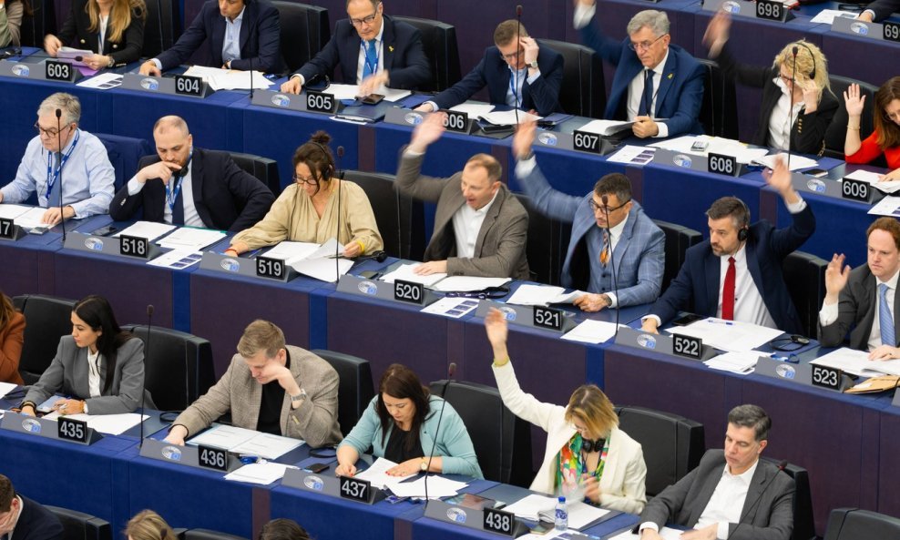 Ilustracija / Europska unija i dalje raspravlja o Trumpovim carinama