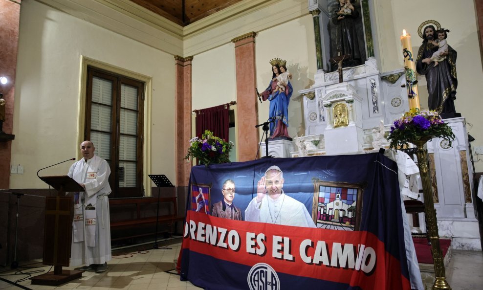 Papa Franjo, San Lorenzo de Almagro