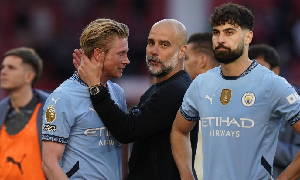 Kevin de Bruyne, Pep Guardiola i Joško Gvardiol Manchester City