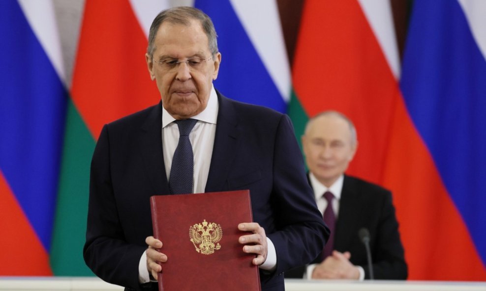 Sergej Lavrov i Vladimir Putin