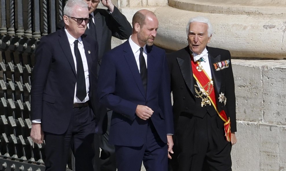 Princ William stiže na Trg Svetog Petra