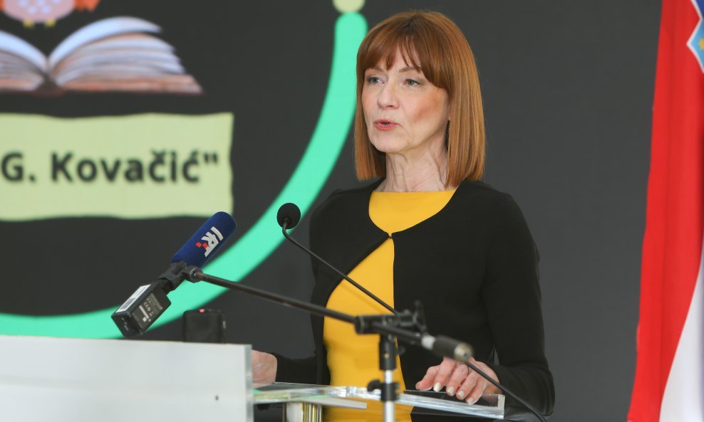 Martina Furdek Hajdin