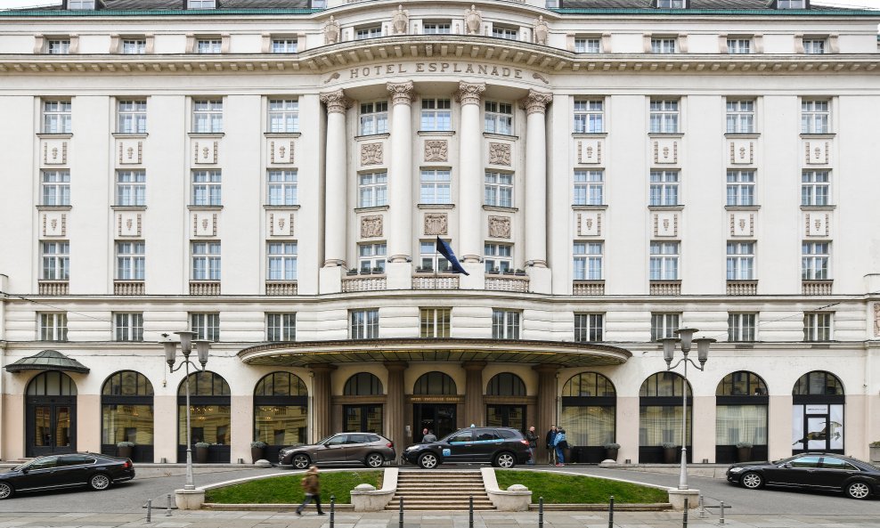 Hotel Esplanade