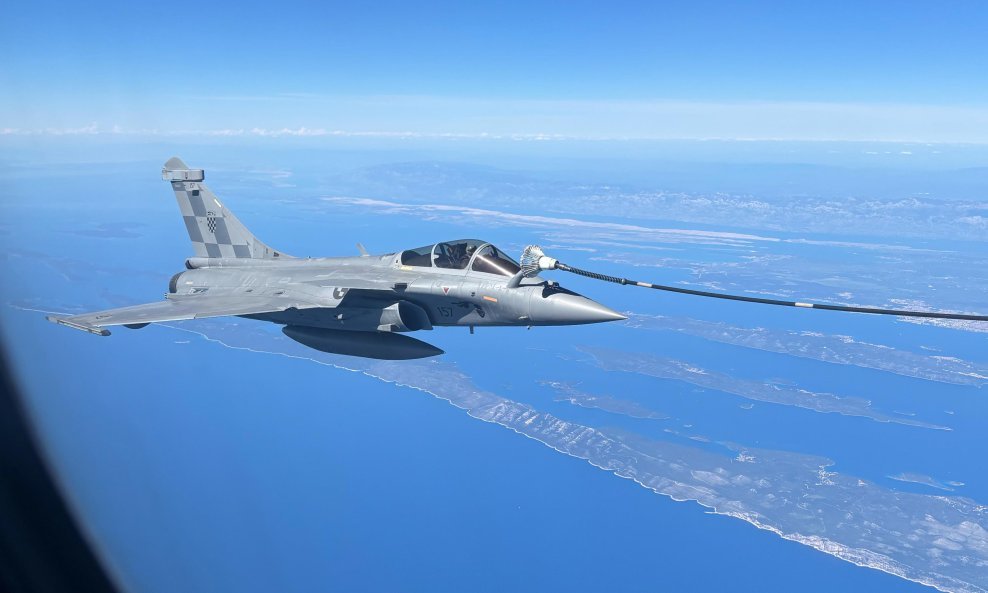Hrvatski Rafale spojen na zračnu cisternu