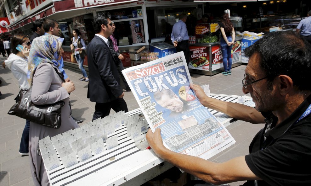 turski mediji o lošim izbornim rezultatima vladajuće Erdoganove stranke