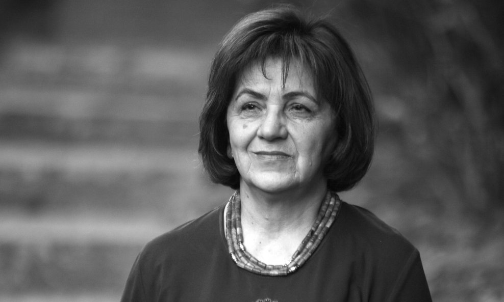 Mira Šuvar