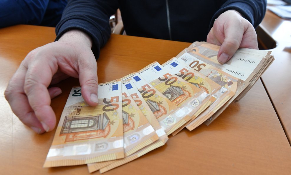 Umirovljenicima će ovog mjeseca stići manje novca (ilustracija)