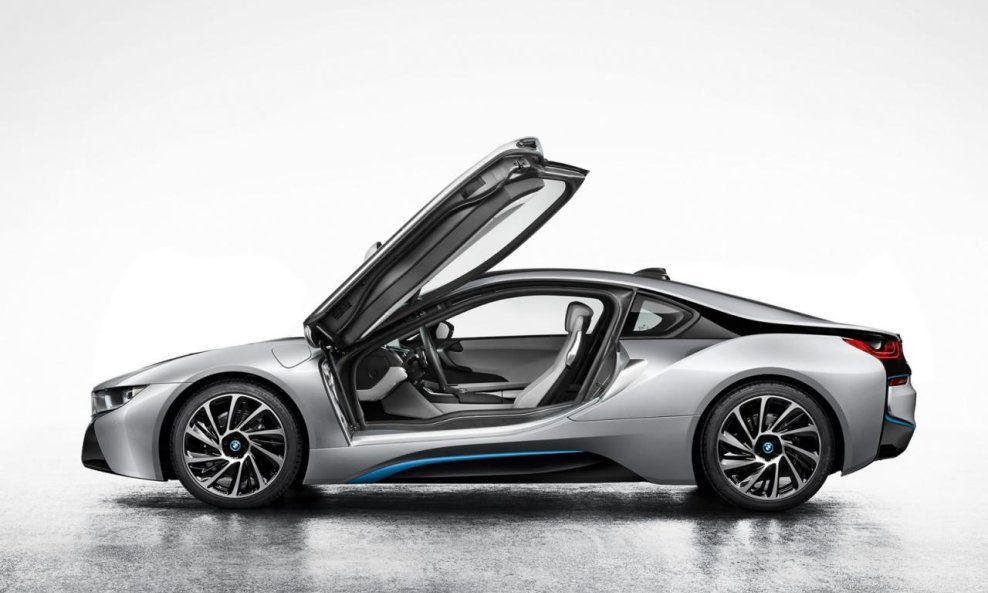 i8