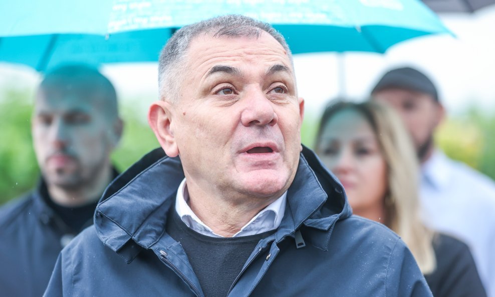 Konferencija za medije stranke Plavi grad o stanju u zagrebačkoj poljoprivredi