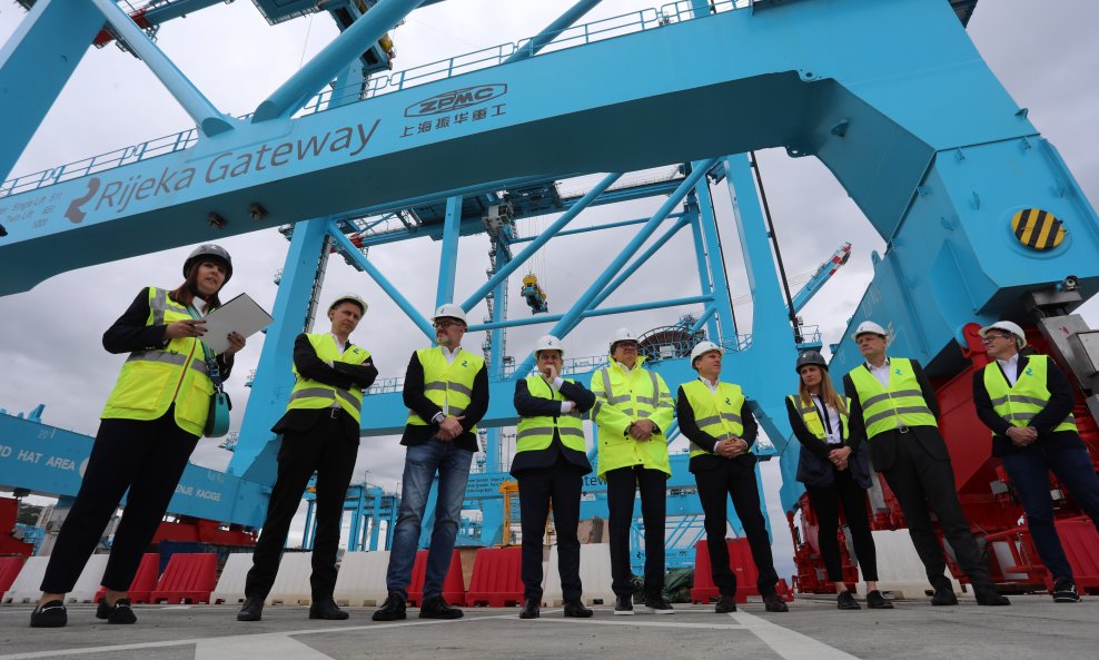 Ministar Oleg Butković i direktor Lucke uprave Denis Vukorepa obisli su kontejnerski terminal Rijeka Gateway