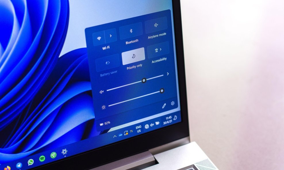 Windows 11 / Ilustracija