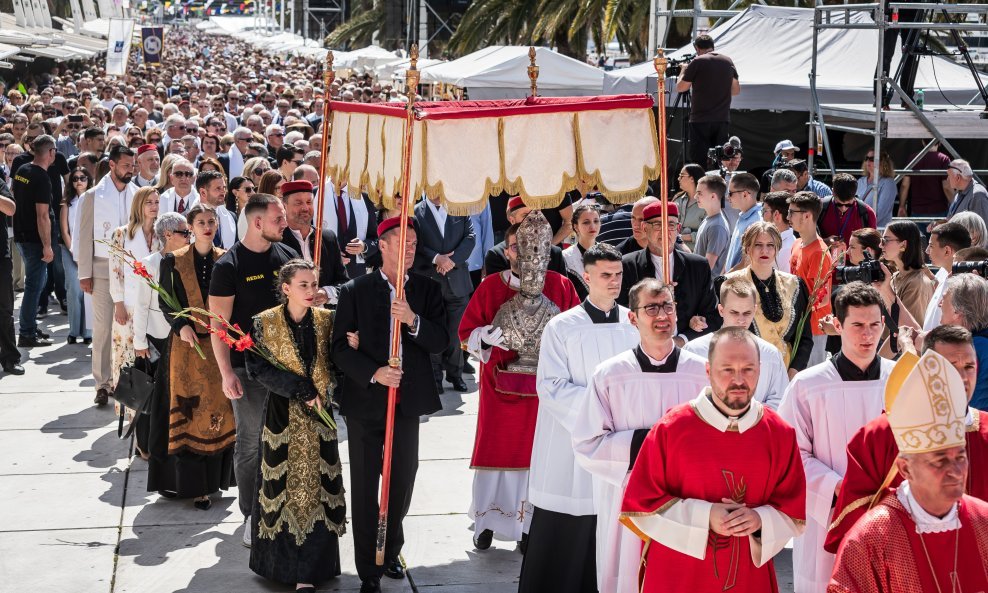 Splićani i gosti slave sv. Dujma