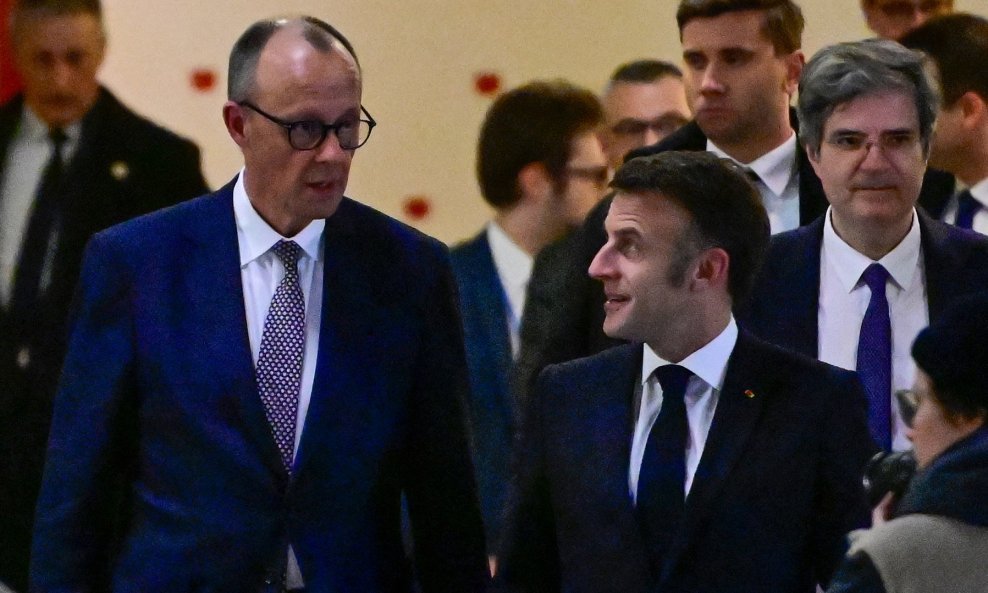 Ilustracija / Emmanuel Macron and Friedrich Merz