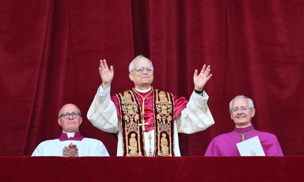 Papa Lav XIV.