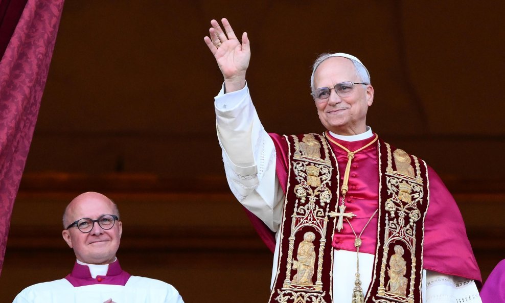 Papa Lav XIV.