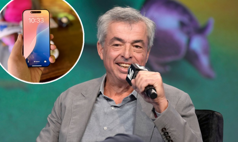 Eddy Cue, iPhone