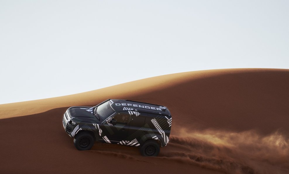 Defender Dakar D7X-R završio prva testiranja
