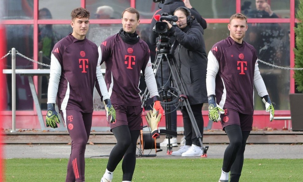 Slijeva Anthony Pavlešić, Manuel Neuer i Daniel Peretz
