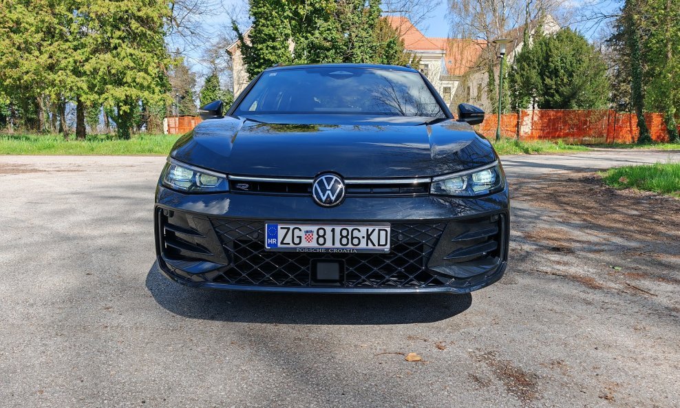 Volkswagen Passat 2.0 TDI DSG R-Line