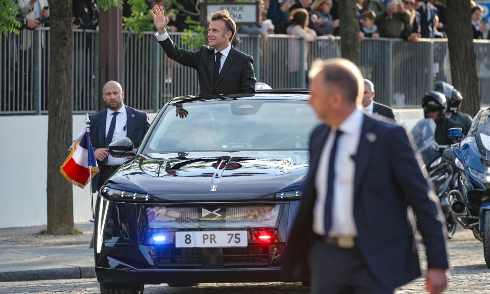 PRESIDENTIAL DS N°8: Francuski predsjednik Emmanuel Macron u novom službenom automobilu