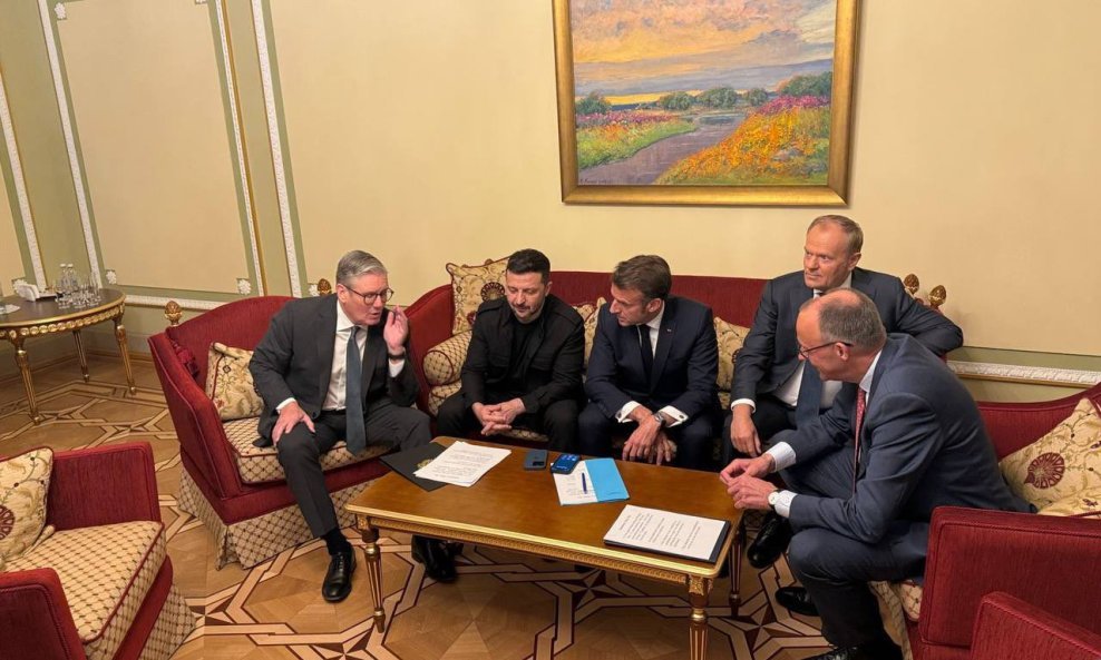 Keir Starmer, Volodimir Zelenski, Emmanuel Macron, Donald Tusk, Friedrich Merz u Kijevu