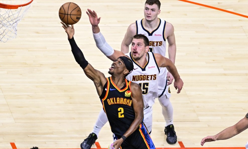 Shai Gilgeous-Alexander 'polaže' pokraj Jokića