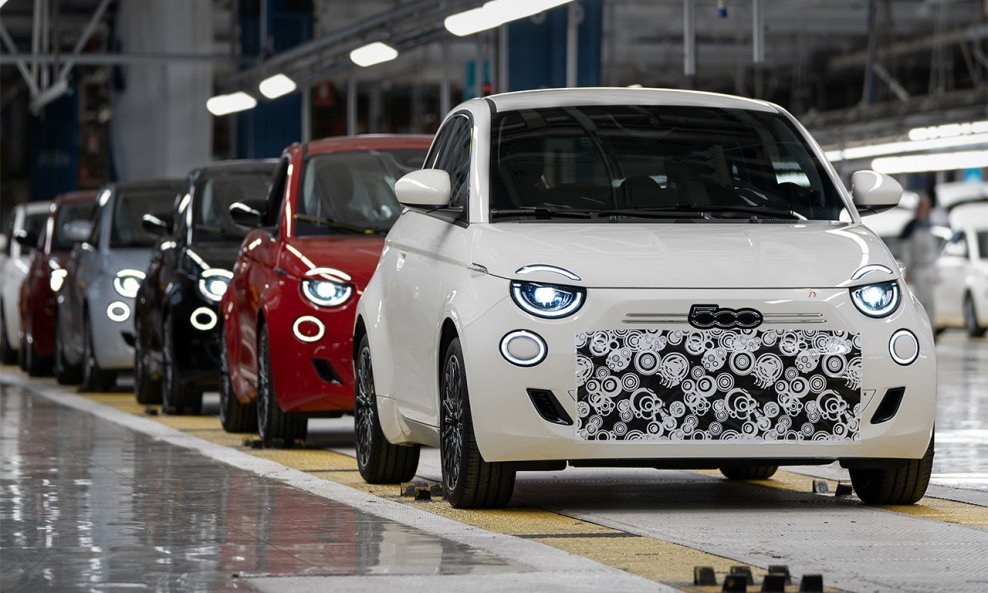 Fiat 500 Hybrid krenuo u pretproizvodnju u tvornici Mirafiori u Torinu