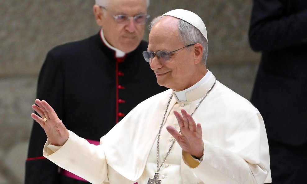 Papa Lav XIV.
