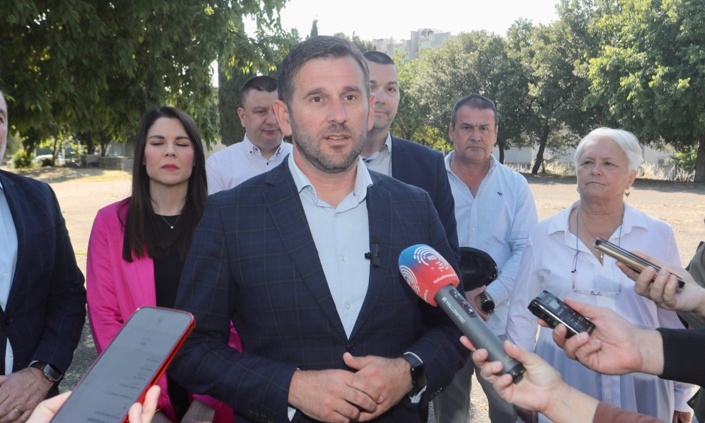 Tomislav Šuta o problemu parkiranja na Plokitama