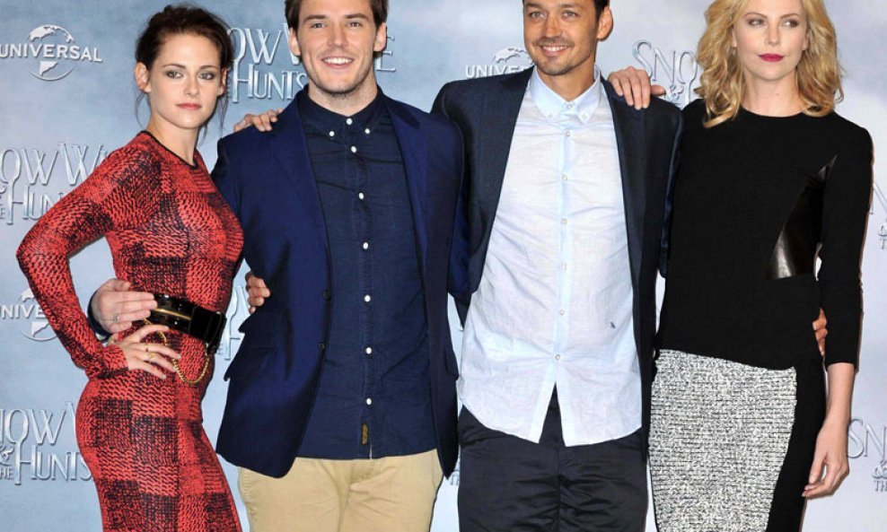 Kristen Stewart, Sam Claflin, Rupert Sanders i Charlize Theron