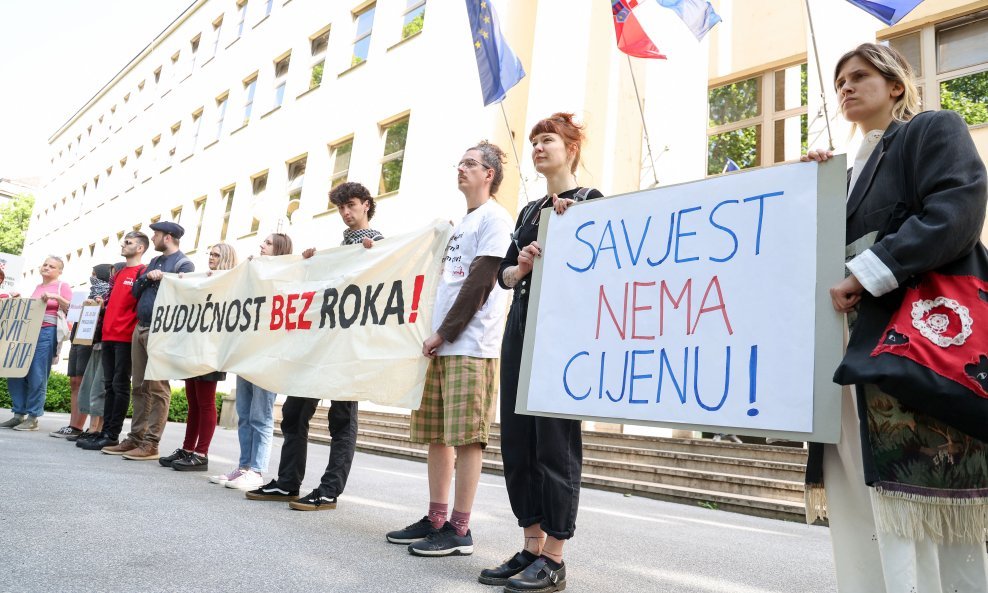 Konferencija za medije o uvođenju vojnog roka povodom Dana Prigovarača savjesti