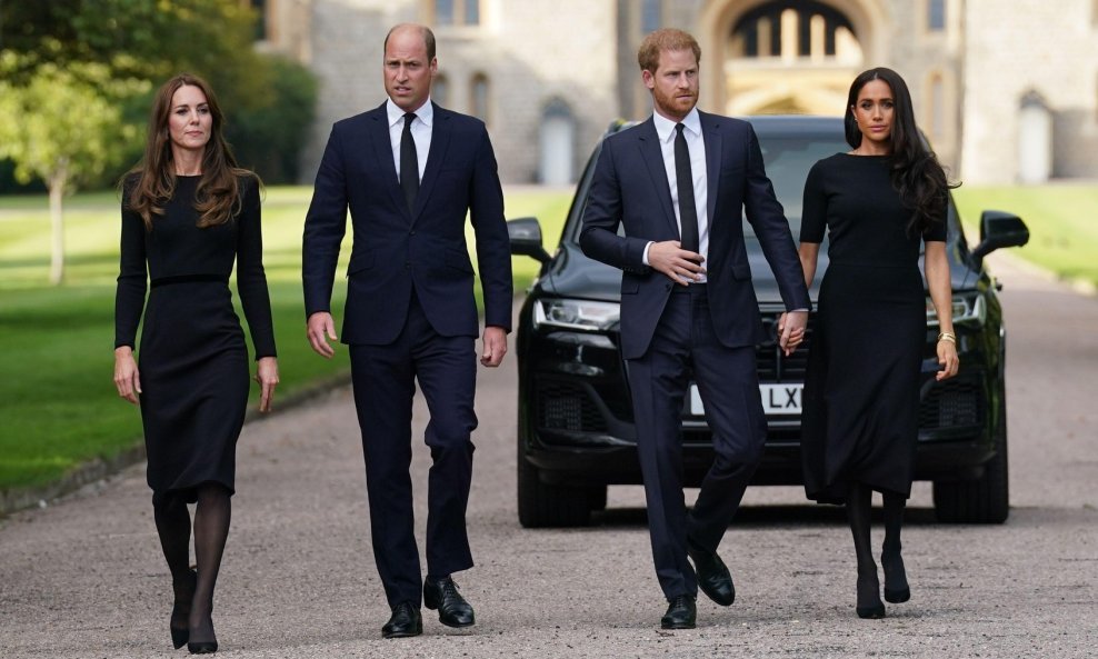 Kate Middleton, princ William, princ Harry i Meghan Markle snimljeni zajedno 2022. godine