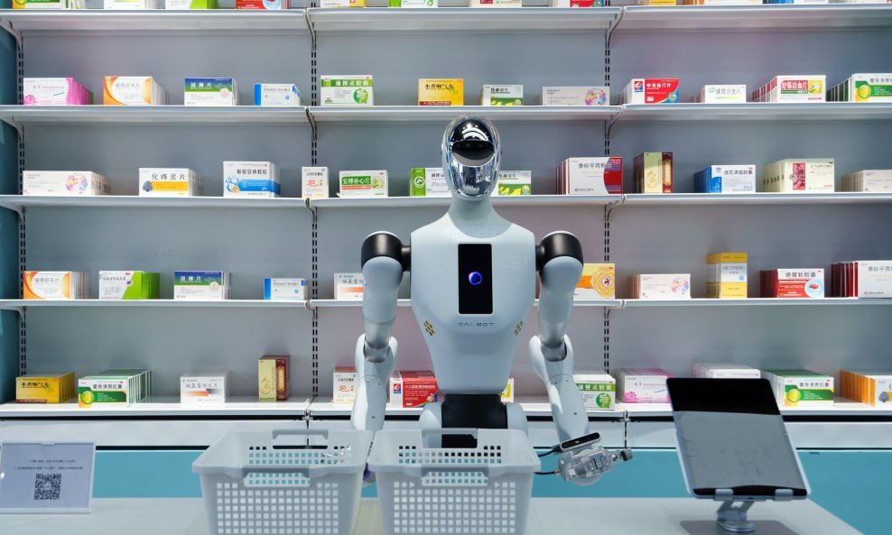 Humanoidni robot