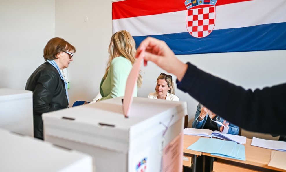 Građani na biralištima u Hrvatskoj