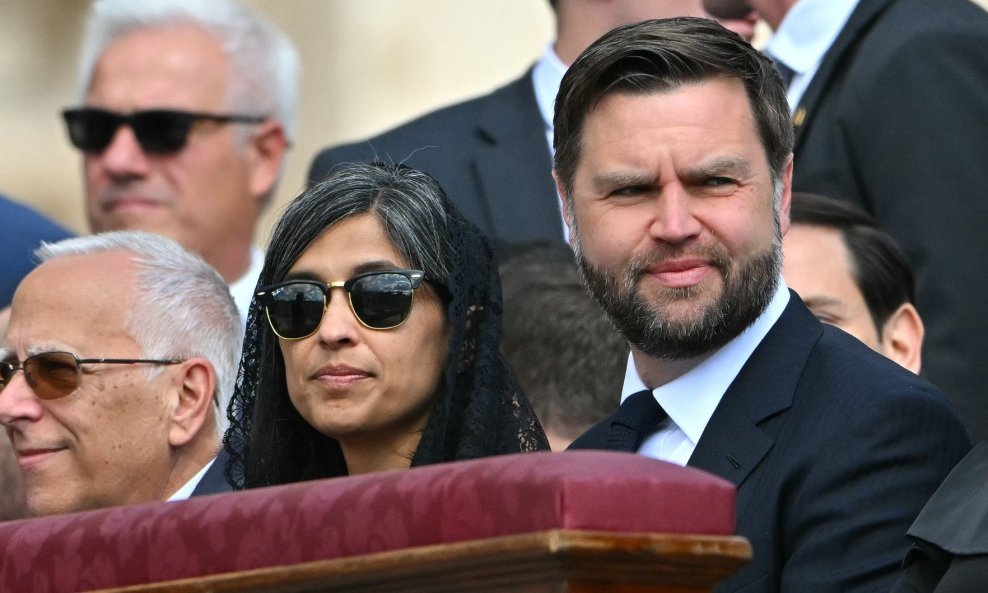 J. D. Vance i Usha Vance
