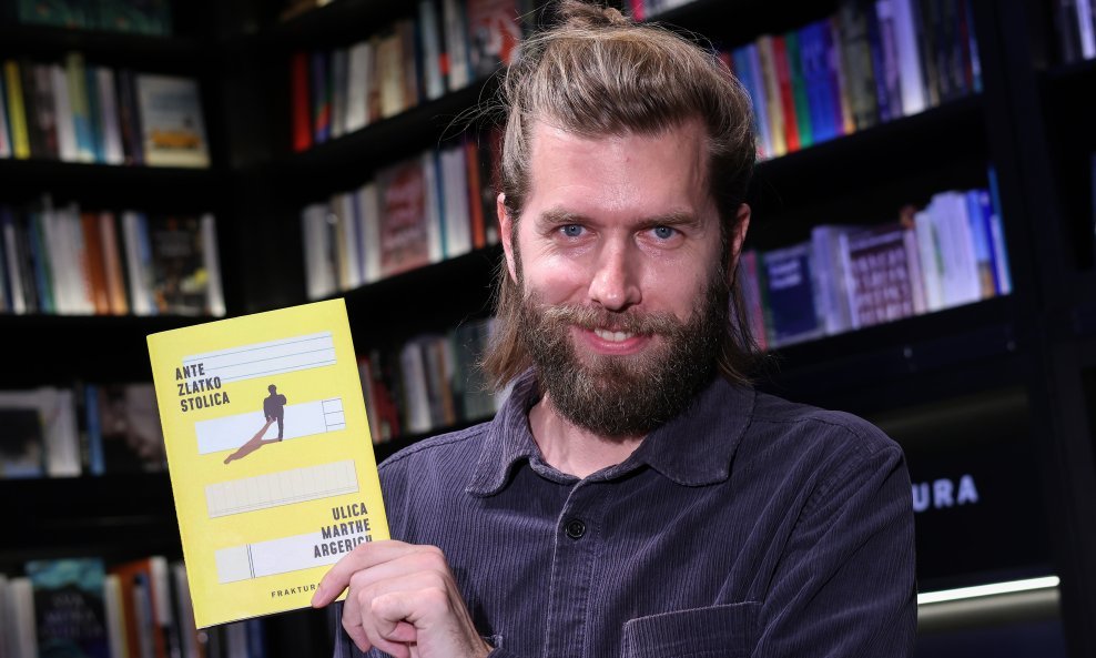 Promocija je održana u Frakturinoj knjižari u Zagrebu