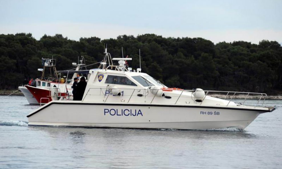 pomorska policija