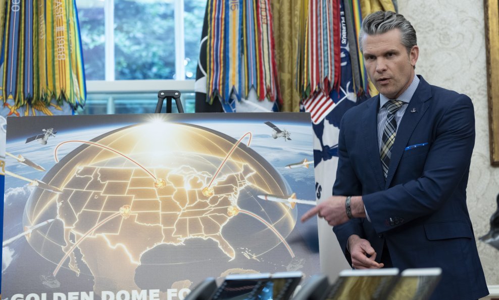 Američki ministar obrane Pete Hegseth predstavlja koncept Zlatne kupole u Bijeloj kući